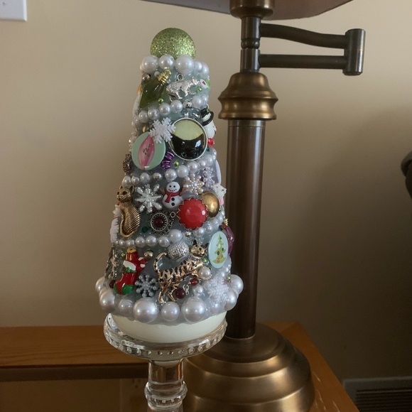 *** SOLD *** “Christmas Kittens In The Snow” Junkdrawer Tree Handmade Decoration - Picture 6 of 13